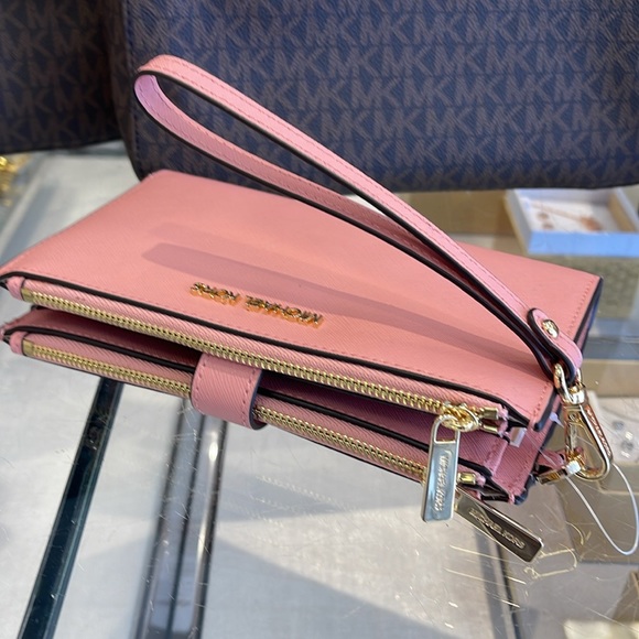 MICHAEL KORS LARGE DOUBLE ZIP WRISTLET WALLET PHONE CASE CLUTCH 
Primrose NWT - Picture 7 of 16